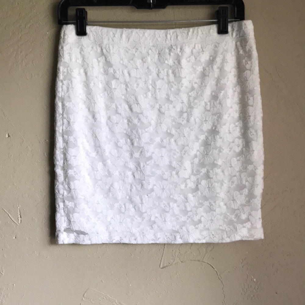 Floral white mini pencil skirt